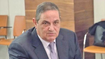  رجل الأعمال محمد الخشن