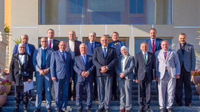 محافظ الإسكندرية و رؤساء مجالس إدارات الصحف القومية