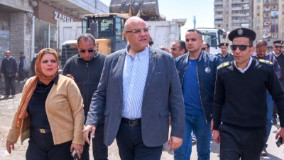 جانب من جولة المحافظ 