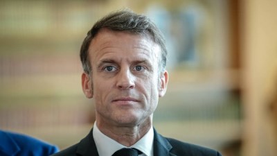 الرئيس الفرنسي يؤكد استعداد بلاده للمشاركة في استعادة الملاحة بهرمز