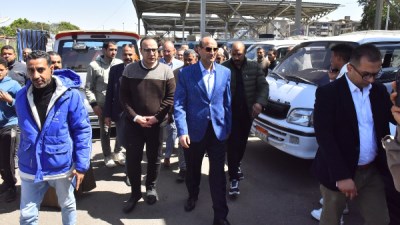 محافظ أسيوط يقود حملة على مواقف أسيوط