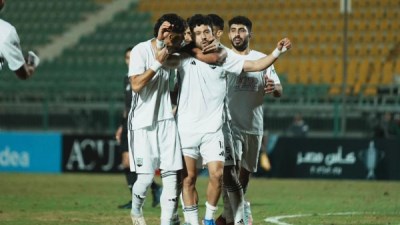 احتفال لاعبي زد بالفوز والتأهل