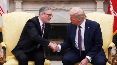 لضمان استقرار الأسواق.. اتفاق أمريكي إيراني على ضرورة فتح مضيق هرمز 