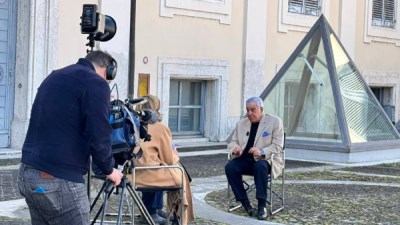 زاهي حواس فى لقاء تلفزيوني مع القناة الرسمية الإيطالية