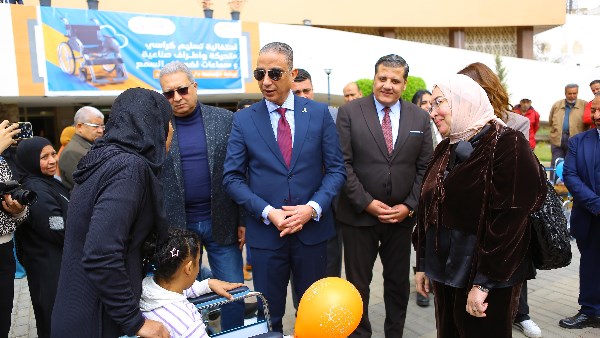 صناع الخير تسلم كراسي متحركة وأطراف صناعية لعدد من ذوي الاحتياجات الخاصة بالجيزة 