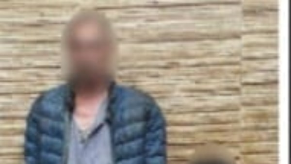 الداخلية تكشف حقيقة فيديو "أب يجبر طفلته على التعاطي" بالفيوم.. وتضبط المتهم