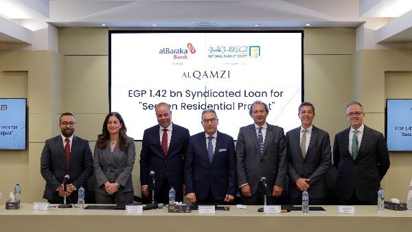 البنك الأهلي المصري يقود تمويلاً مشتركًا بقيمة 1.42 مليار جنيه لمشروع SEAZEN بالساحل الشمالي