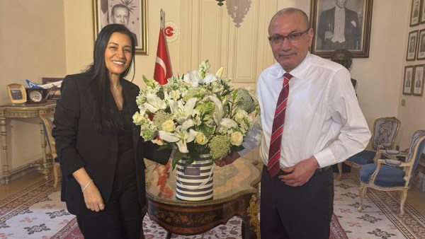 المخرجة بتول عرفة