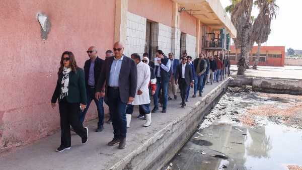 جانب من جولة الوزيرة 