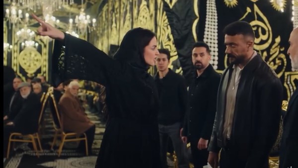 طرد العوضى من عزاء والدة ميادة