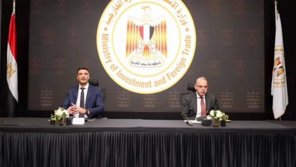 وزيرا الاستثمار والصناعة