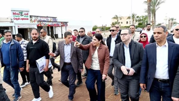 وزيرة الإسكان