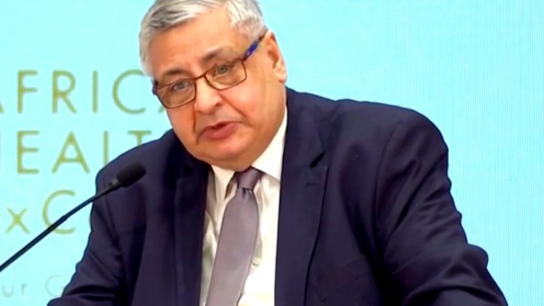 الدكتور محمد عوض تاج الدين 