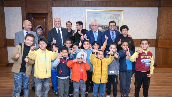 النائب العام يستقبل أطفال مستشفى 57357 على مأدبة إفطار شهر رمضان