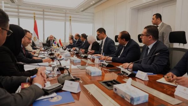 جانب من اجتماع اليوم