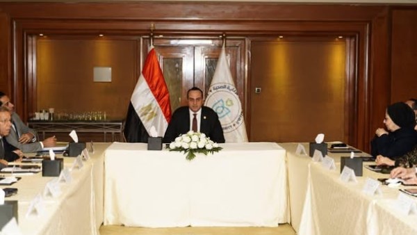 جانب من اجتماع اليوم