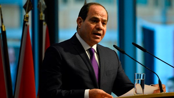 بإطلاق تطبيق وموقع إذاعة القرآن الكريم