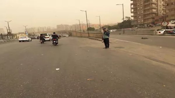 موجة من الرمال المثارة