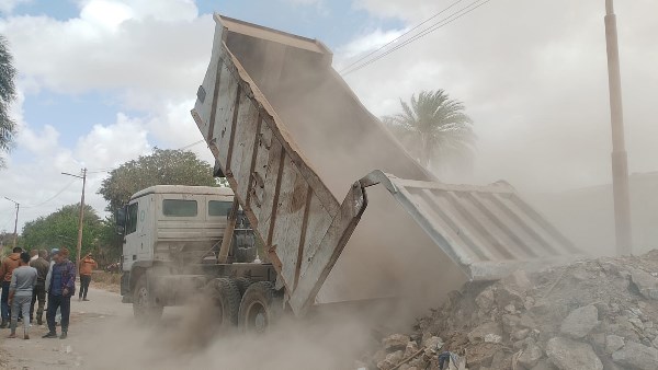 كسر بجزء من الطريق بالمنيا