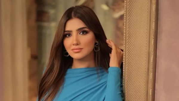 الفنانة مي عمر