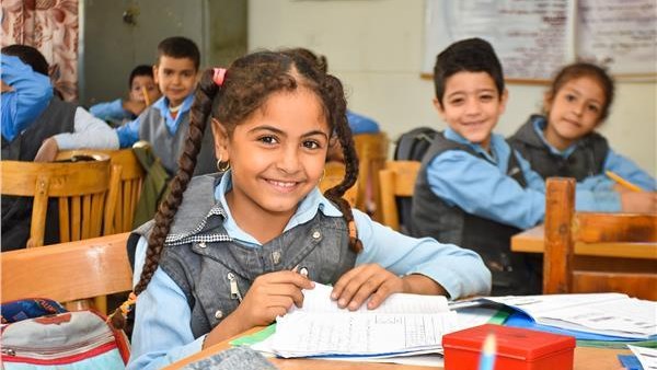 يقيس مخرجات التعلم.. تفاصيل نظام التقييم من الصفوف الثالث حتى السادس الإبتدائي