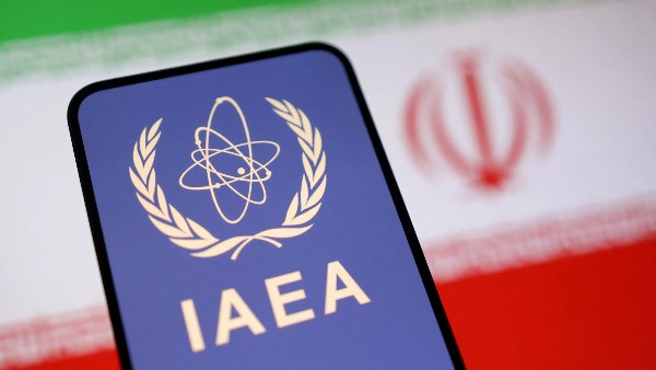 الطاقة الإيرانية تعلن تعرض محطة بوشهر النووية لمقذوف أمريكي إسرائيلي