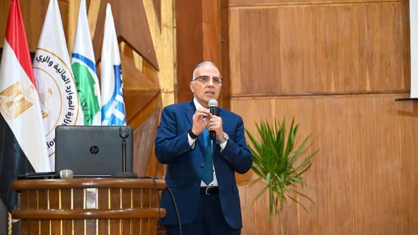  الدكتور هاني سويلم وزير الموارد المائية والري 