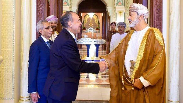 جانب من زيارة وزير الخارجية لسلطنة عمان