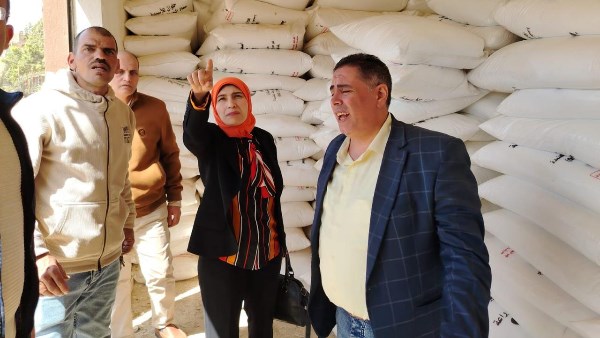 "الزراعة" تتفقد الجمعيات الزراعية بالفيوم لمتابعة صرف الأسمدة ودعم المزارعين