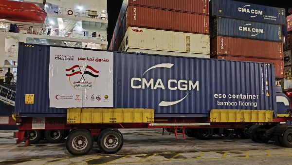 مصر ترسل نحو ١٠٠٠ طن مساعدات عاجلة للبنان لدعم النازحين والقطاع الصحي