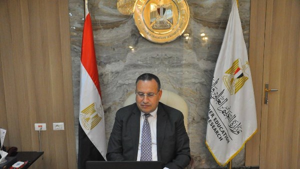  د. عبدالعزيز قنصوة، وزير التعليم العالي والبحث العلمي