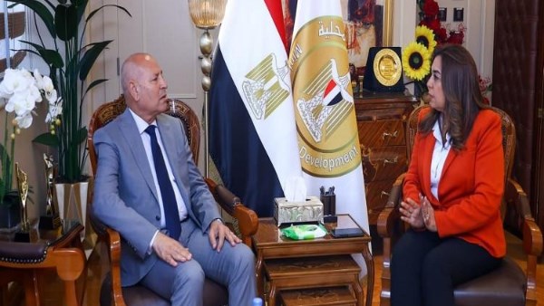 وزيرة التنمية المحلية والبيئة تهنئ محافظ القاهرة