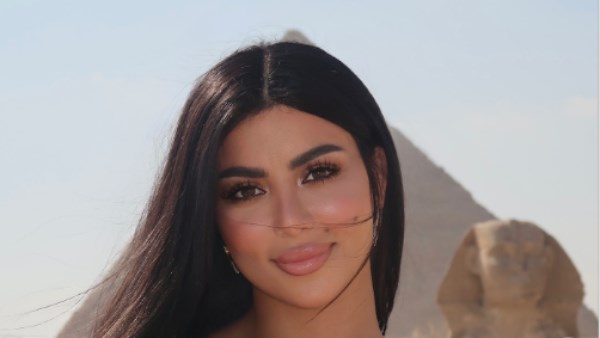  كارولين عزمي