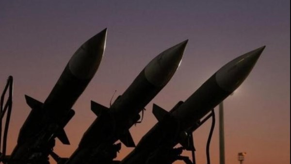 الحرس الثوري الإيراني يطلق الموجة 80 من الهجمات الصاروخية على إسرائيل والكويت والأردن والبحرين 