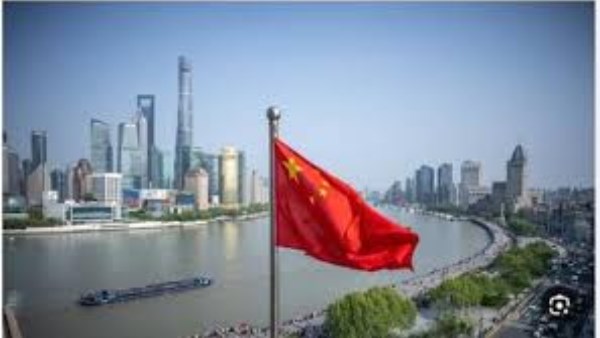 توترات مضيق هرمز: الصين تتحرك دبلوماسيًا وإيران تفرض رسوم عبور تصل إلى مليوني دولار