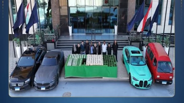 مصرع عنصرين شديدي الخطورة وضبط 650 كيلو مخدرات في قنا 