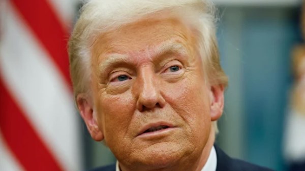 ترامب بين خيار التهدئة أو التصعيد العسكري في مواجهة إيران وسط أزمة الطاقة العالمية