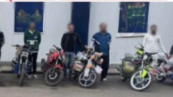 القبض على 9 شباب أثاروا الضوضاء بالموتوسكلات في وقت متأخر من الليل بمينا البصل 
