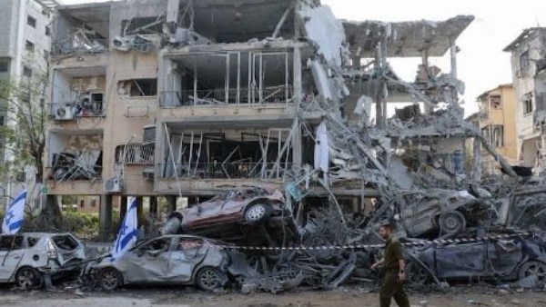 إجمالي الإصابات في إسرائيل إلي 6008 منذ بدء الحرب بين تل أبيب وإيران