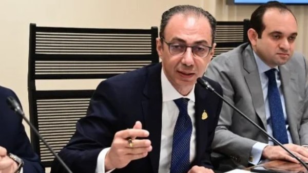  الدكتور شريف باشا، رئيس لجنة الصحة بمجلس النواب