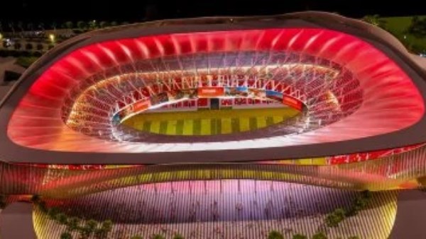 استاد الأهلي 