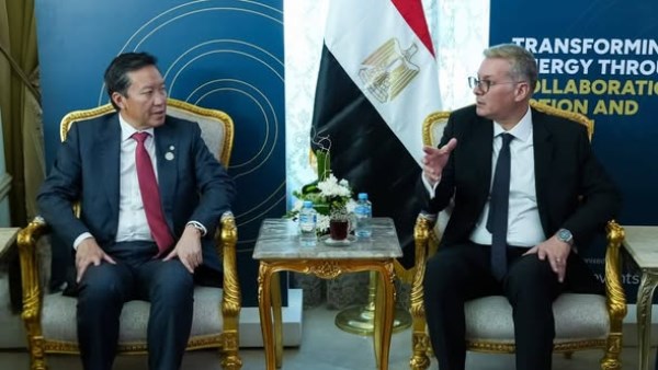 جانب من اجتماع اليوم 