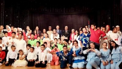 أثناء الاحتفال