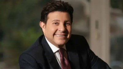  الفنان هاني شاكر