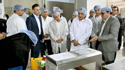 رئيس الوزراء يتفقد مصنع "غازي لاند" لتصنيع منتجات الألبان