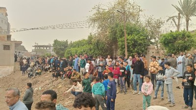 استعدادًا لتوديع 9 شباب ضحايا الحادث المروع 