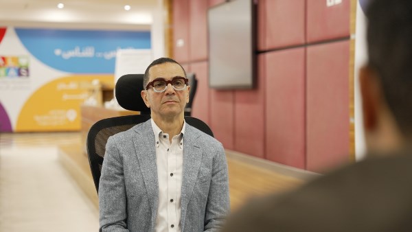 حسن الخطيب في زيارة هامة لمستشفى الناس