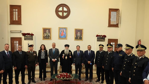 محافظ الجيزة يزور مقر مطرانية شمال الجيزة