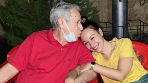 نقابة المهن التمثيلية تطلب عدم تصوير عزاء والد منة شلبي