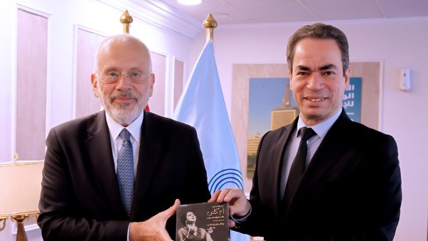 سفير اليونان يزور مسرح ماسبيرو ويشيد بالعلاقات بين القاهرة وأثينا